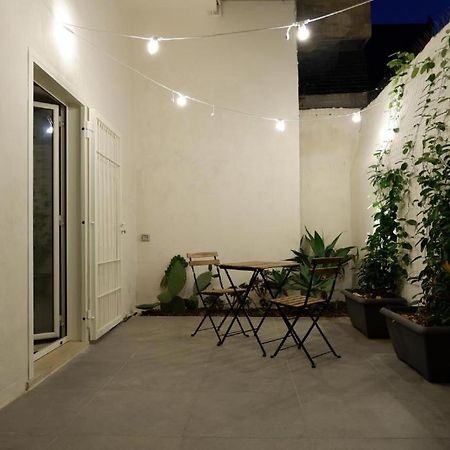Dante'S Patio Apartment Bari Exterior photo